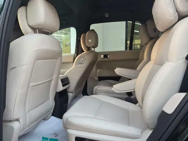 Li Auto L8 — Фото автомобиля 8