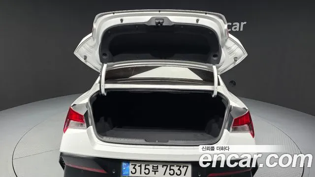 Hyundai Avante — Фото автомобиля 26