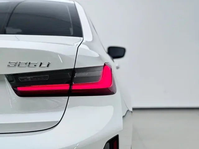 BMW 3 Series — Фото автомобиля 14