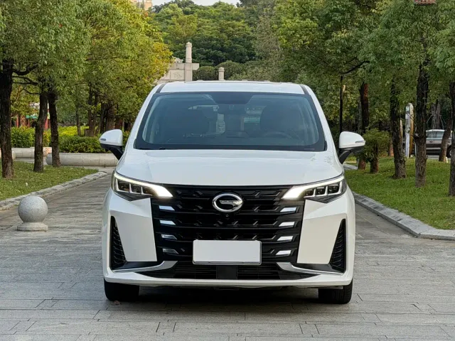 GAC Trumpchi M6 — Фото автомобиля 2
