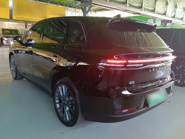 Leapmotor C10 — Фото автомобиля 4