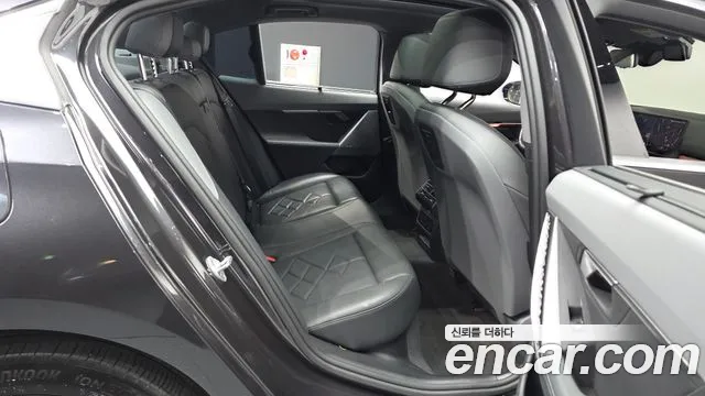 BMW i5 — Фото автомобиля 9