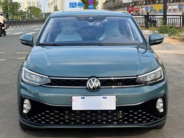 Volkswagen Lavida — Фото автомобиля 2