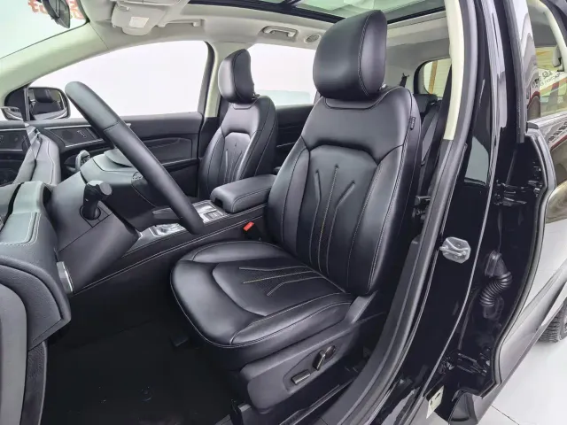 Ford Edge — Фото автомобиля 14