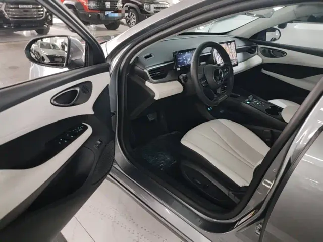 BYD Seal 05 DM-i — Фото автомобиля 15