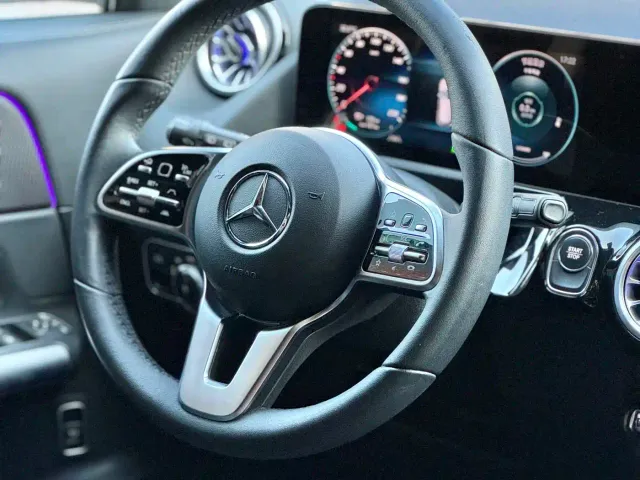 Mercedes-Benz EQA — Фото автомобиля 4