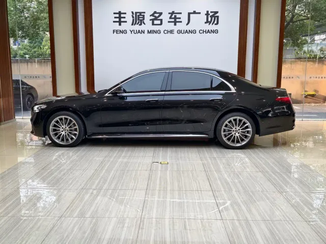 Mercedes-Benz S-Class — Фото автомобиля 26