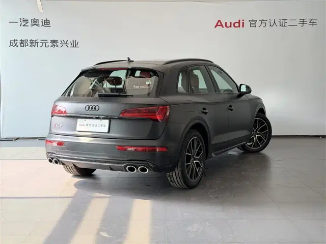 Audi SQ5 — Фото автомобиля 4