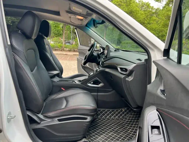 Chevrolet Orlando — Фото автомобиля 7