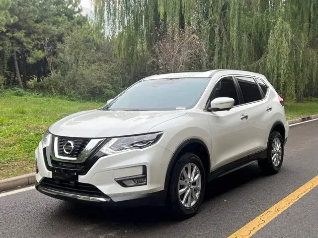 Фотография автомобиля — Nissan X-Trail