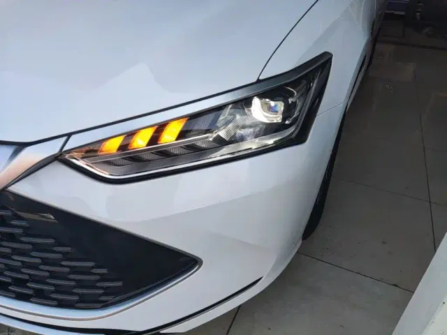 BYD Qin PLUS — Фото автомобиля 23