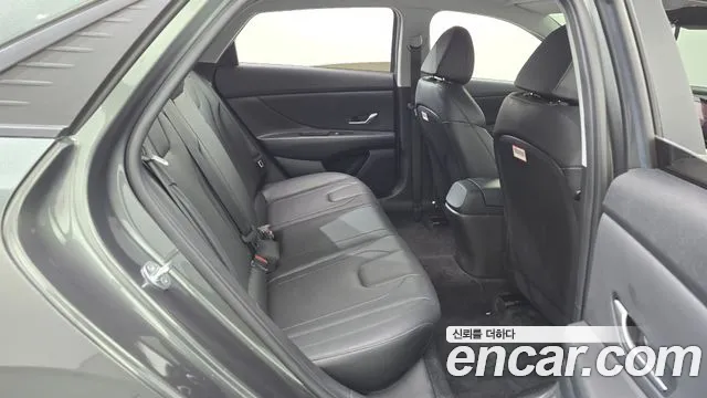 Hyundai Avante CN7 — Фото автомобиля 11