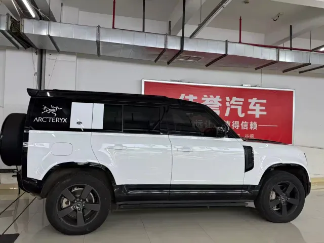 Land Rover Defender — Фото автомобиля 6