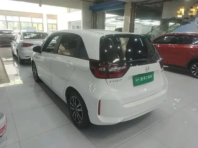 Honda Fit — Фото автомобиля 4