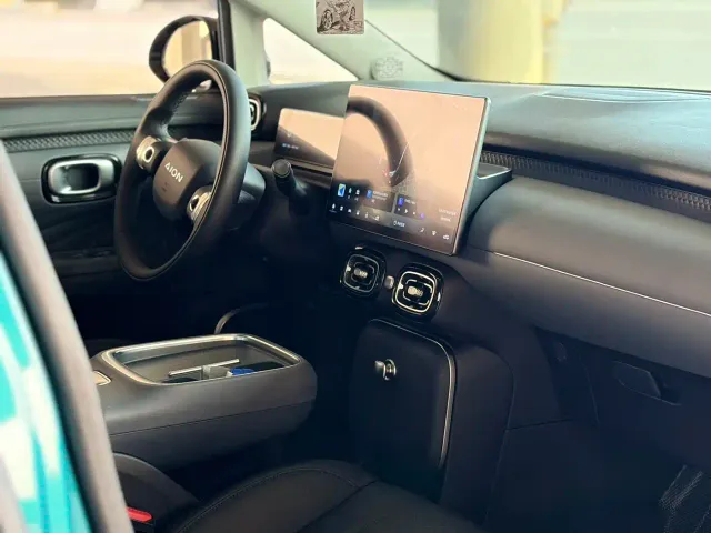 GAC Aion UT — Фото автомобиля 12