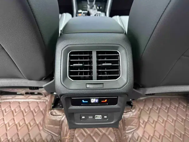Volkswagen Tiguan L — Фото автомобиля 7