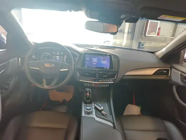 Cadillac CT5 — Фото автомобиля 9