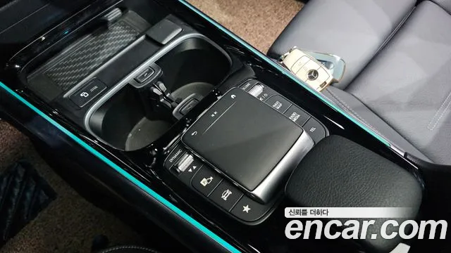 Mercedes-Benz EQA — Фото автомобиля 15