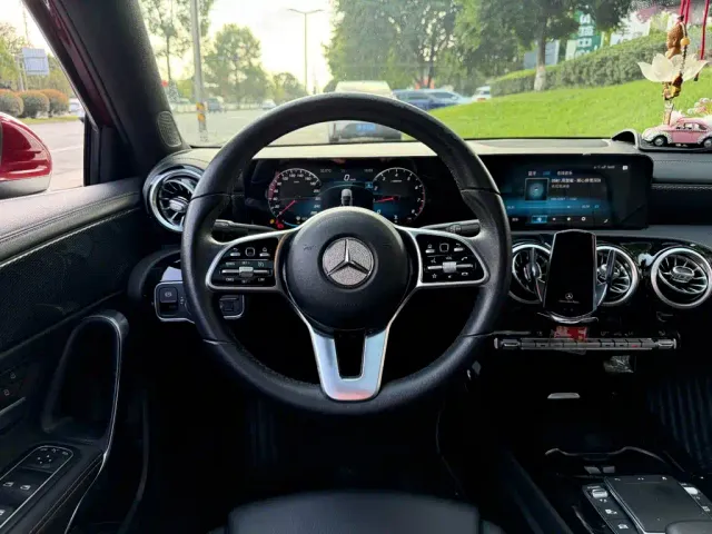 Mercedes-Benz A-Class — Фото автомобиля 14