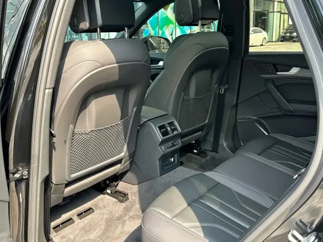 Audi Q5L — Фото автомобиля 15
