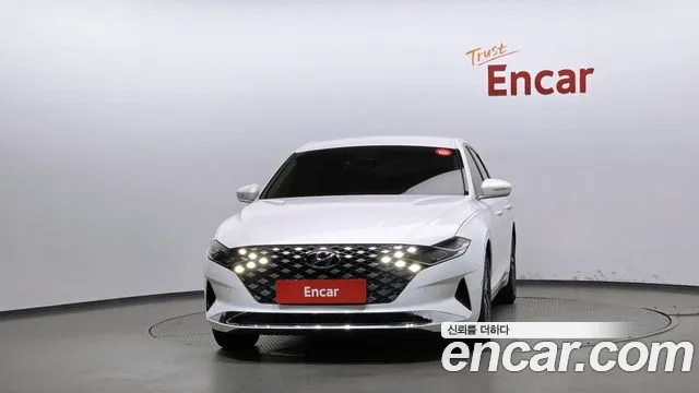 Hyundai Grandeur New — Фото автомобиля 3
