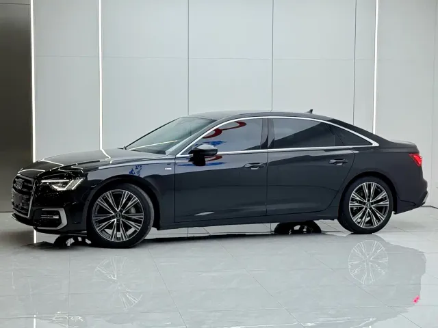 Фотография автомобиля — Audi A6L