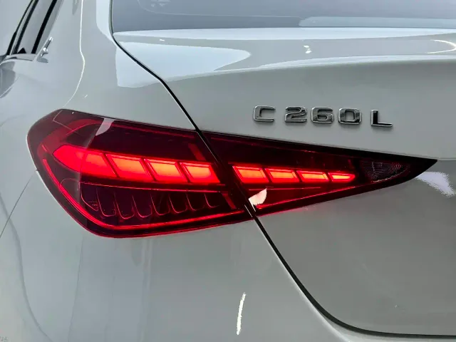 Mercedes-Benz C-Class — Фото автомобиля 24