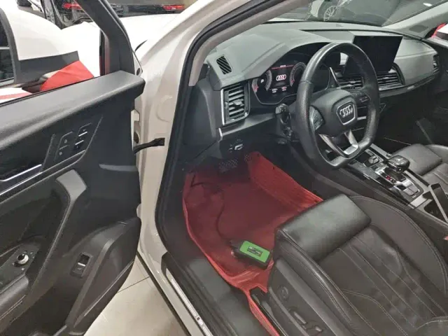 Audi Q5L — Фото автомобиля 15