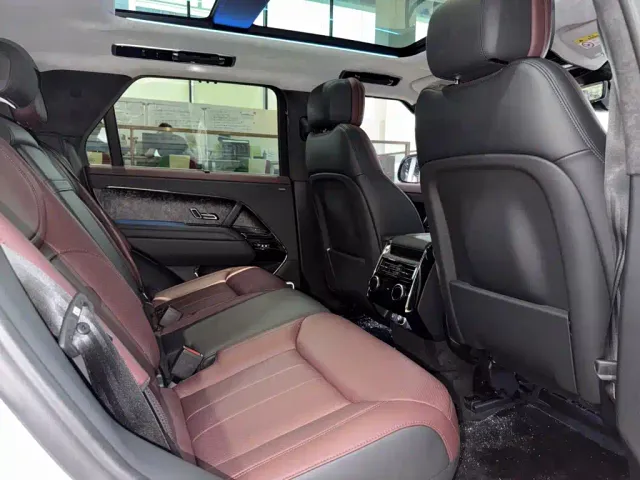 Land Rover Range Rover Sport — Фото автомобиля 15