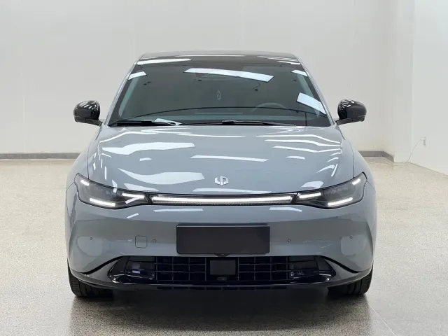 Leapmotor C01 — Фото автомобиля 2
