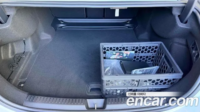 Mercedes-Benz E-Class W214 — Фото автомобиля 12