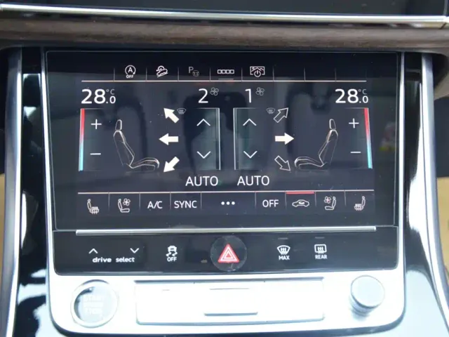 Audi Q7 — Фото автомобиля 10
