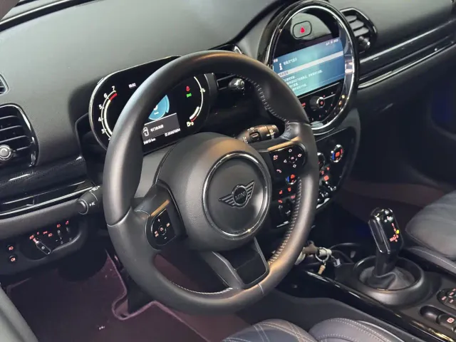 MINI Clubman — Фото автомобиля 16