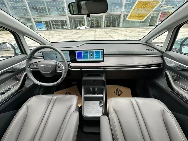 Maxus Dajia 7 — Фото автомобиля 8