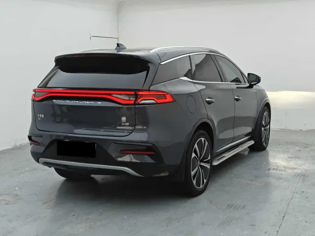 BYD Tang — Фото автомобиля 7