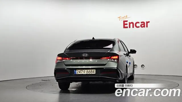 Hyundai Avante CN7 — Фото автомобиля 3