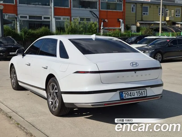 Hyundai Grandeur Grandeur (GN7) 2.5 Бензин 2WD — Фото автомобиля 3