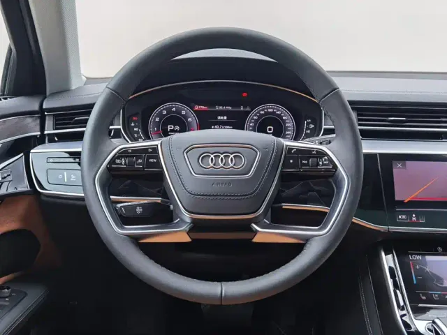 Audi A8 — Фото автомобиля 15