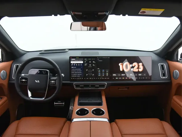 Li Auto L9 — Фото автомобиля 6