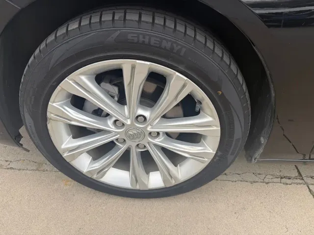 Buick Regal — Фото автомобиля 5
