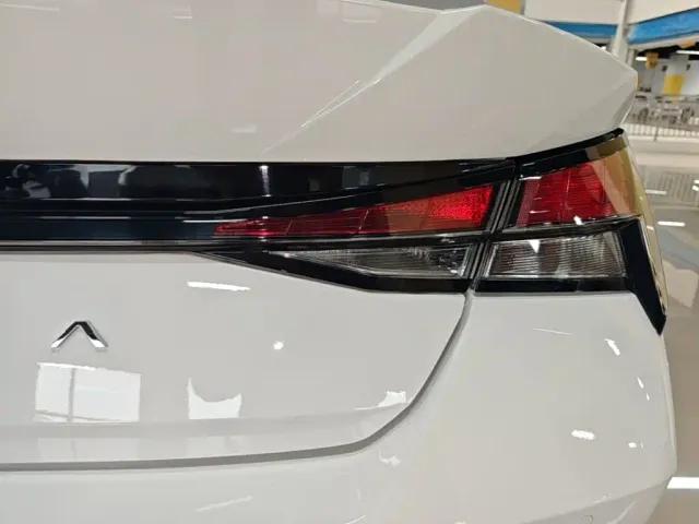 Hyundai Elantra — Фото автомобиля 7