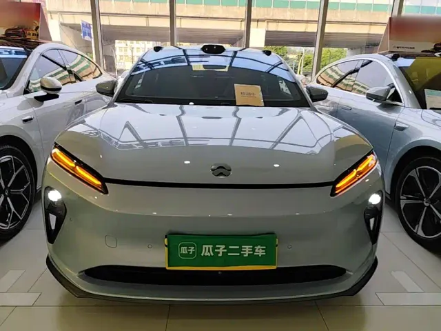 Nio ET5 — Фото автомобиля 2