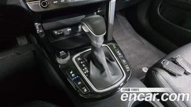 Kia Seltos New — Фото автомобиля 12