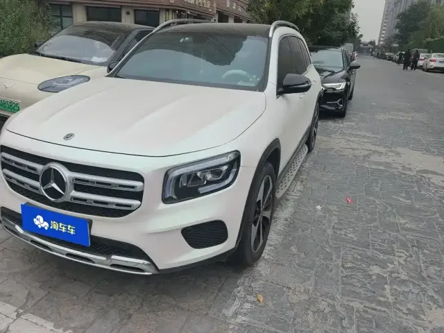 Фотография автомобиля — Mercedes-Benz GLB-Class