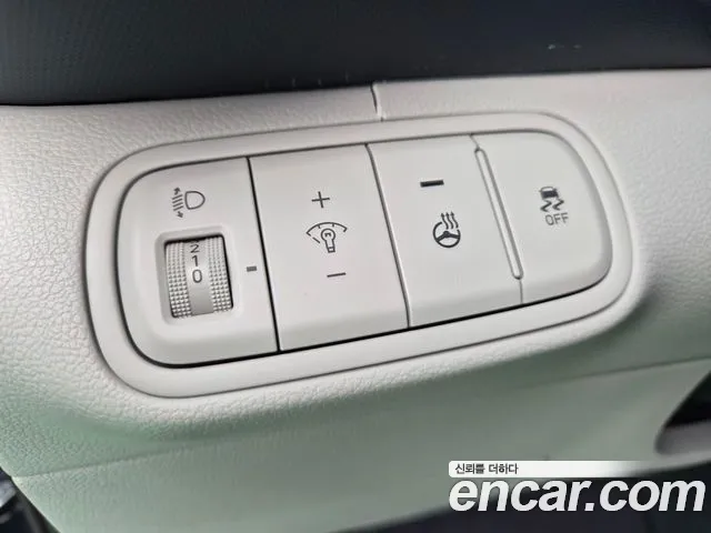 Hyundai Venue — Фото автомобиля 15