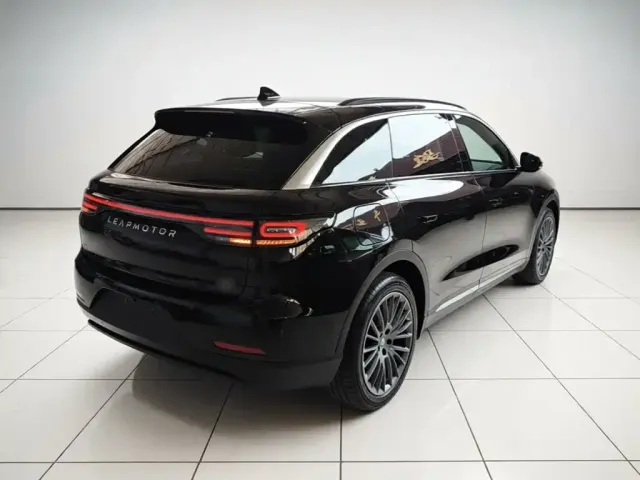 Leapmotor Leapmotor C11 2024 Extended Range 300 Premium Edition — Фото автомобиля 6