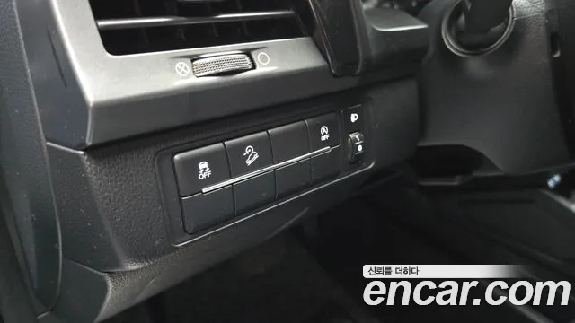 KG_Mobility_Ssangyong Rexton Новый Rexton Sport Дизель 2.2 4WD — Фото автомобиля 16