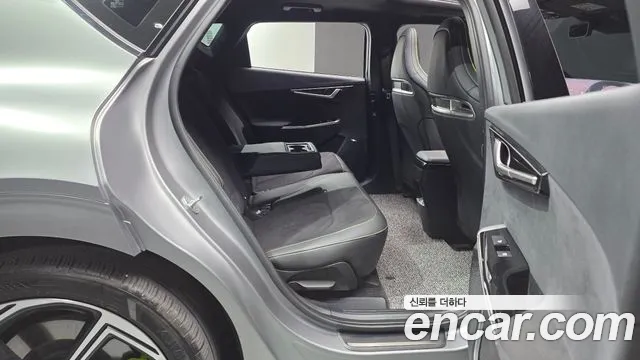 Kia EV6 — Фото автомобиля 11