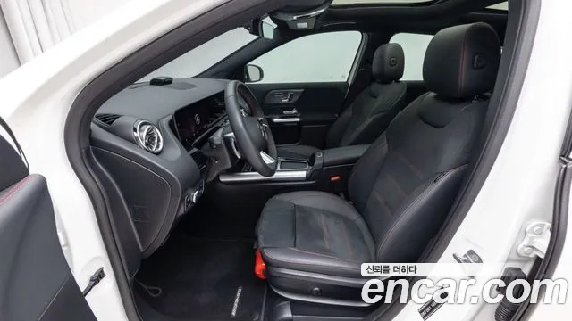 Mercedes-Benz GLA-Class H247 — Фото автомобиля 14