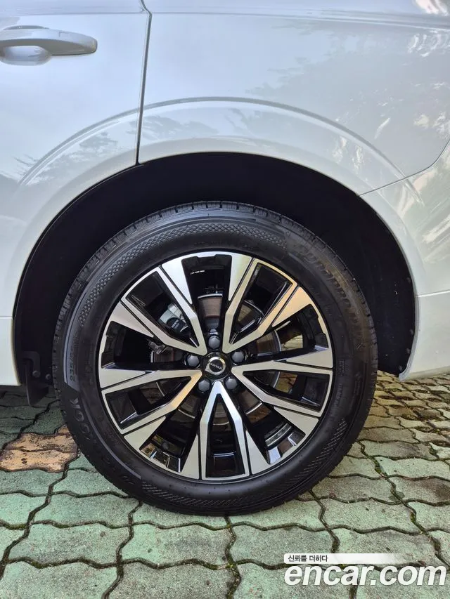 Volvo XC60 2nd Gen — Фото автомобиля 9